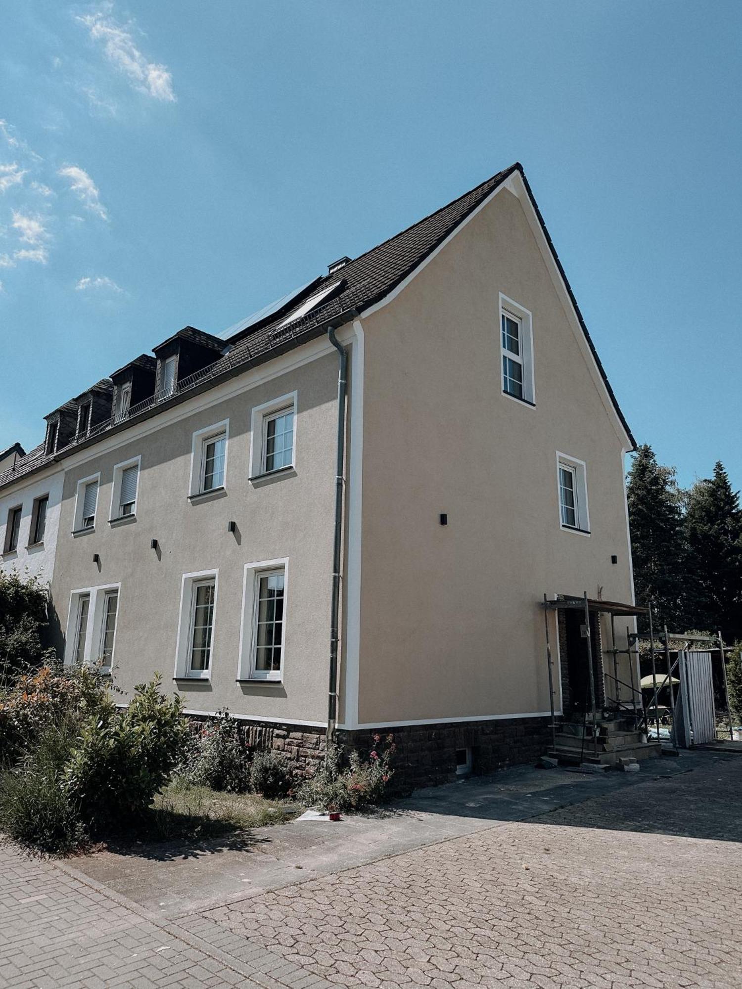 Stilvolles Gaestezimmer Mit Bad In Mechernich-Zentrum Екстериор снимка